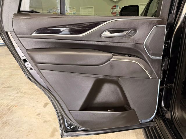 2022 Cadillac Escalade - Image 115