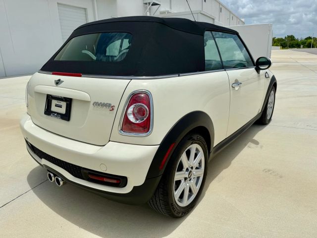 2015 Mini Convertible - Image 14