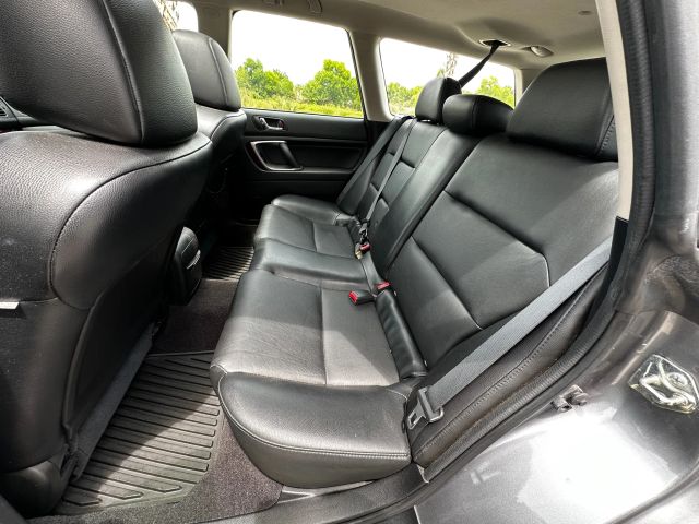 2008 Subaru Outback - Image 13
