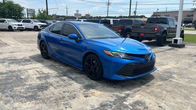 2019 Toyota Camry - Image 12