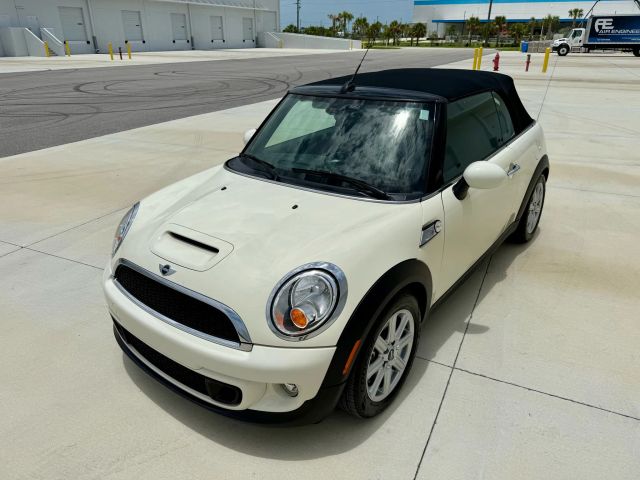 2015 Mini Convertible - Image 39