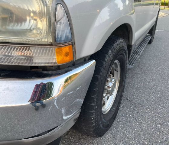 2002 Ford Excursion - Image 22