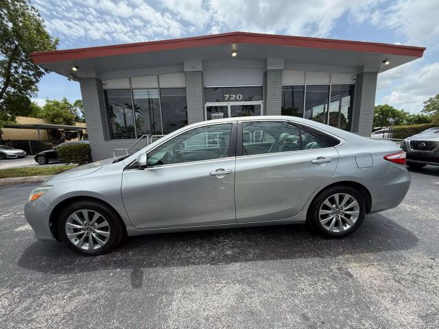2016 Toyota Camry - Image 8