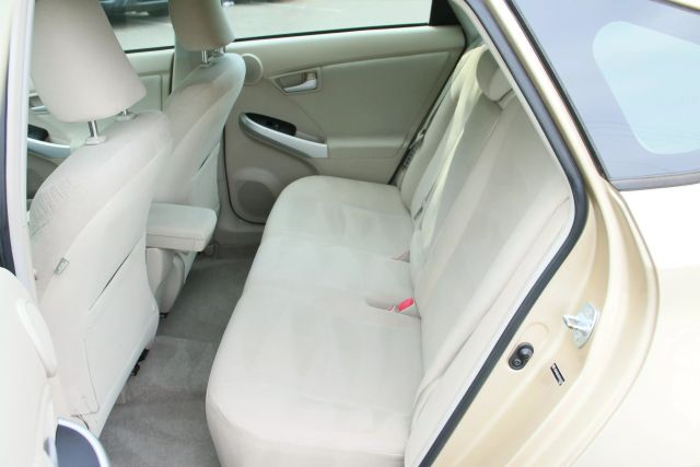 2010 Toyota Prius - Image 13