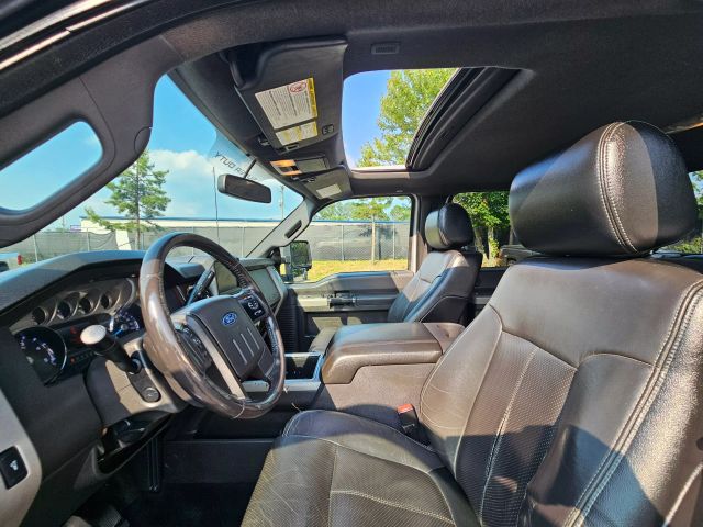 2016 Ford F250 Super Duty Crew Cab - Image 14