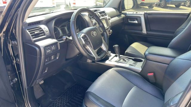 2018 Toyota 4runner - Image 10