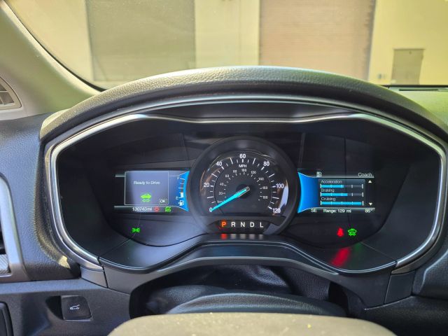 2019 Ford Fusion - Image 17