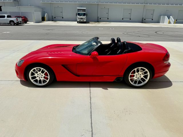 2004 Dodge Viper - Image 32