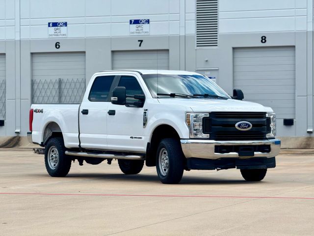 2018 Ford F250 Super Duty Crew Cab - Image 3