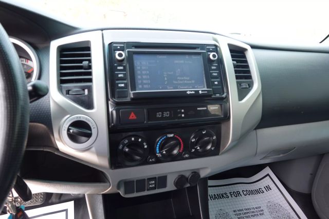 2014 Toyota Tacoma Access Cab - Image 10