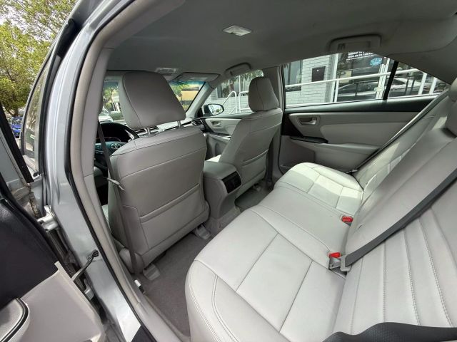 2016 Toyota Camry - Image 12
