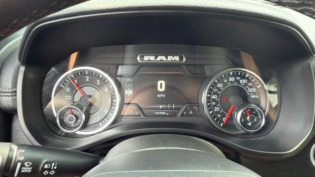 2025 Ram 1500 Crew Cab - Image 38