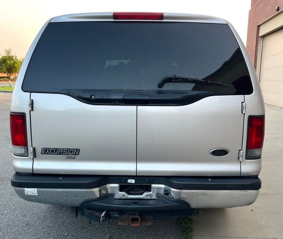 2002 Ford Excursion - Image 8