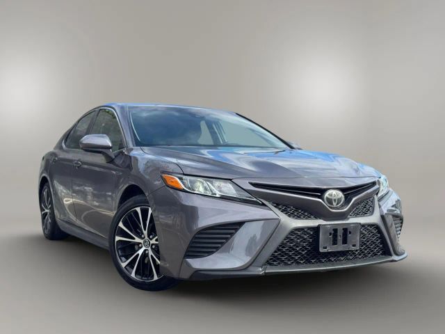 2018 Toyota Camry - Image 3