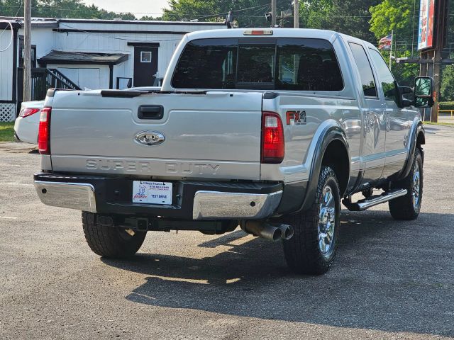 2016 Ford F250 Super Duty Crew Cab - Image 8