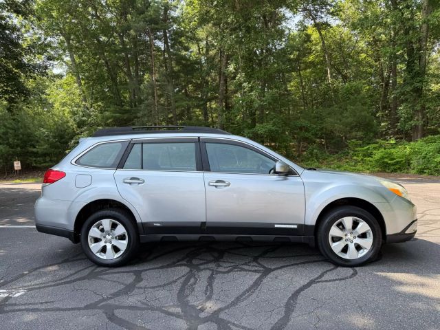 2012 Subaru Outback 2.5i Wagon 4d - Image 9