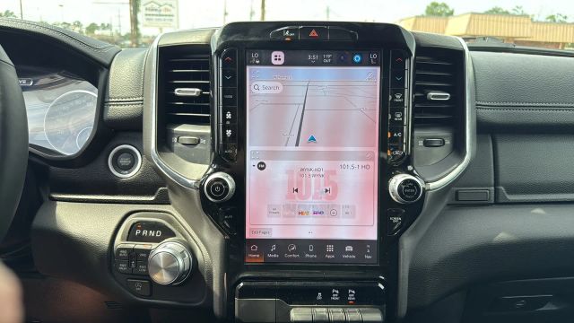 2025 Ram 1500 Crew Cab - Image 40
