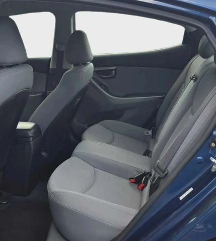 2013 Hyundai Elantra - Image 10