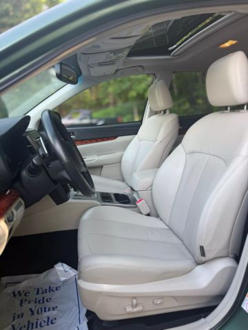2011 Subaru Outback 2.5i Limited Wagon 4d - Image 9