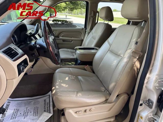 2013 Cadillac Escalade - Image 11