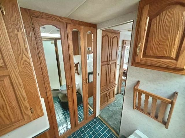 1997 Newmar Kountry - Image 10