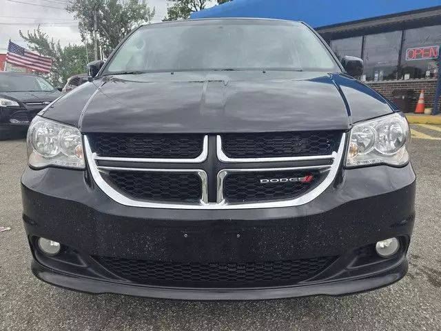 2016 Dodge Grand Caravan - Image 2