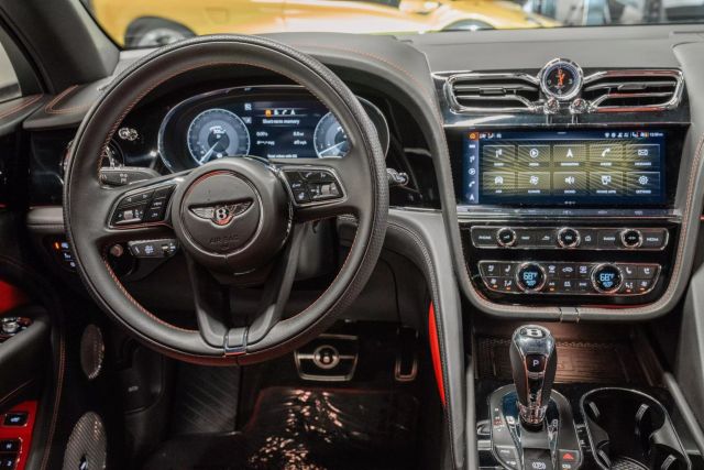 2022 Bentley Bentayga V8 Sport Utility 4d - - Image 13