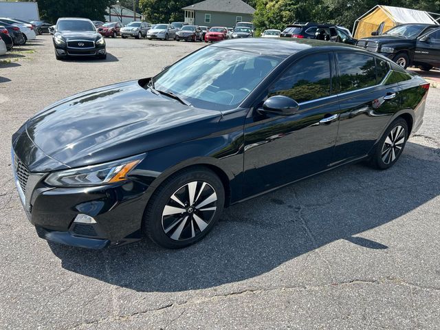 2021 Nissan Altima - Image 10