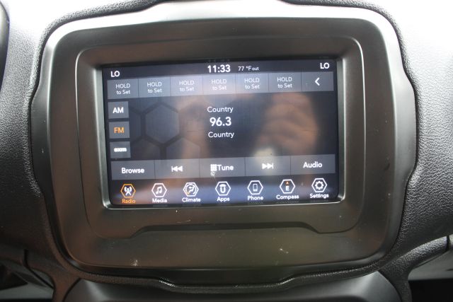 2018 Jeep Renegade - Image 9