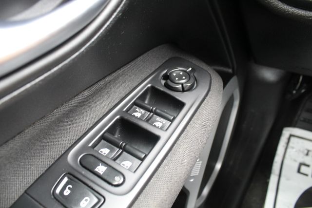 2018 Jeep Renegade - Image 6