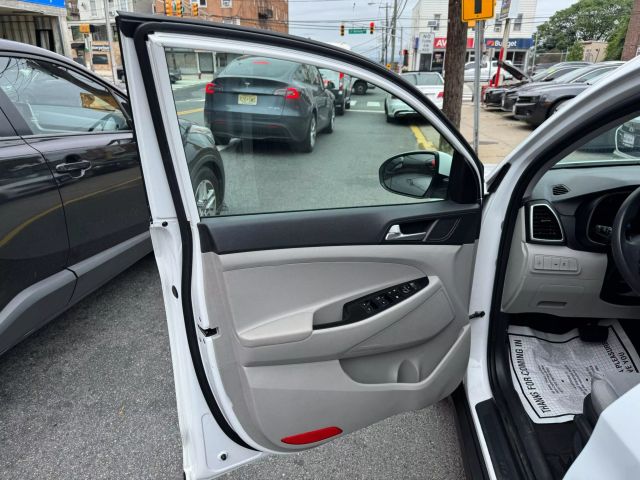 2019 HYUNDAI TUCSON SUV 4-CYL, 2.0 LITER SE SPORT UTILITY 4D