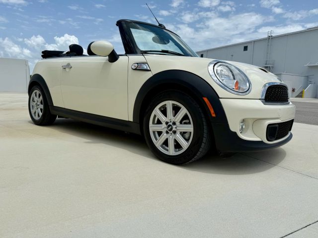 2015 Mini Convertible - Image 60