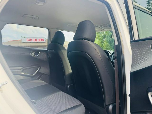 2022 Kia Soul - Image 19