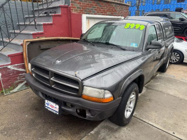 2003 DODGE DAKOTA CLUB CAB PICKUP V6, 3.9 LITER SXT PICKUP 2D 6 1/2 FT