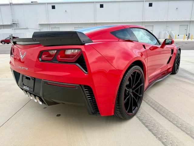 2019 Chevrolet Corvette - Image 15