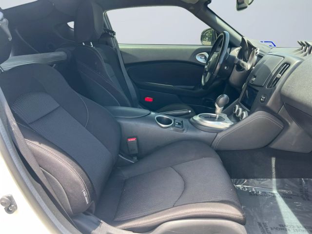 2020 Nissan 370z - Image 15