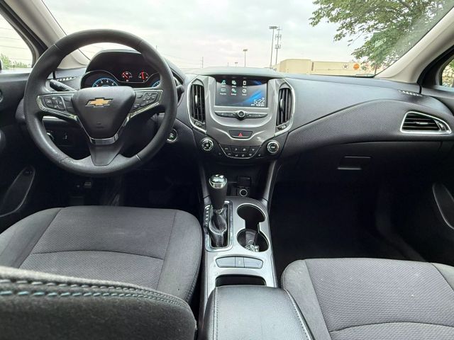 2017 Chevrolet Cruze Lt Sedan 4d - Image 8