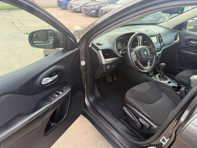 2016 Jeep Cherokee - Image 15
