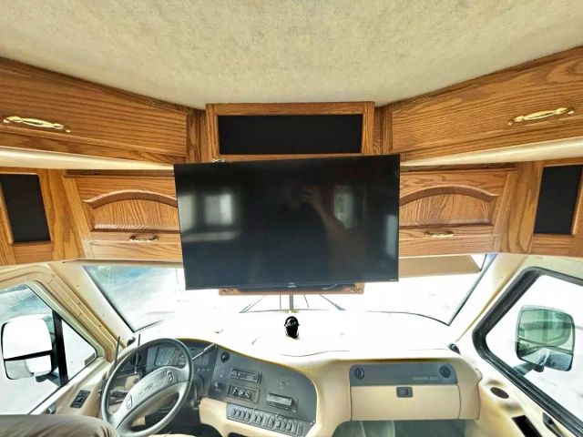 1997 Newmar Kountry - Image 13