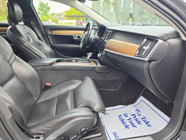 2017 Volvo S90 - Image 26