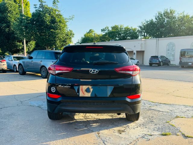 2016 Hyundai Tucson - Image 9