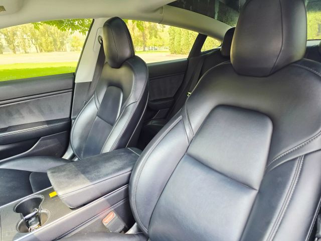 2019 Tesla Model 3 - Image 13