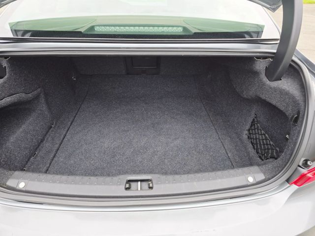 2017 Volvo S90 - Image 40