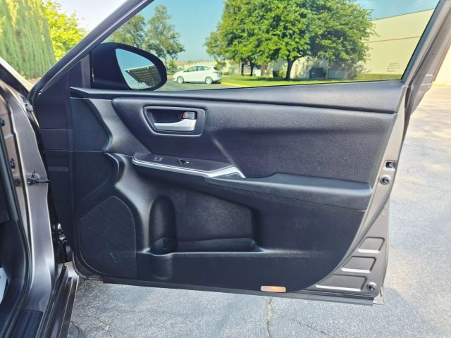2017 Toyota Camry - Image 22