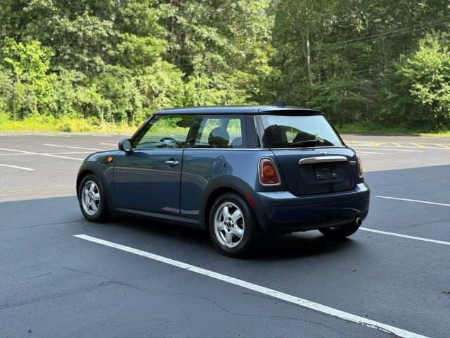 2009 Mini Hardtop Cooper Hatchback 2d - Image 5