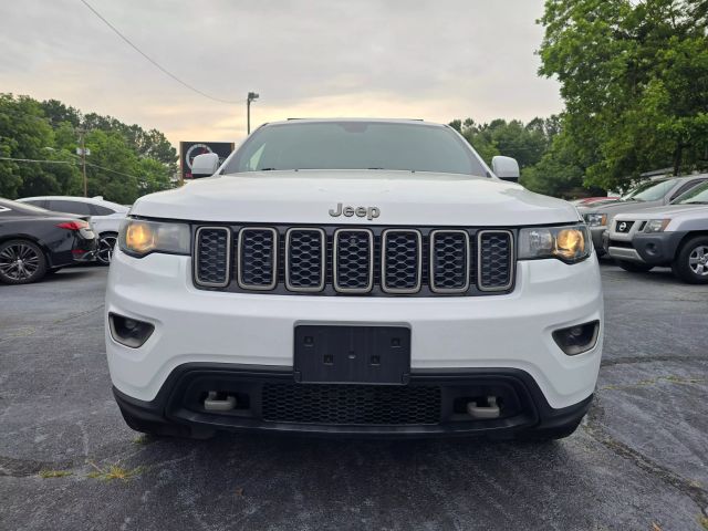 2017 Jeep Grand Cherokee - Image 9