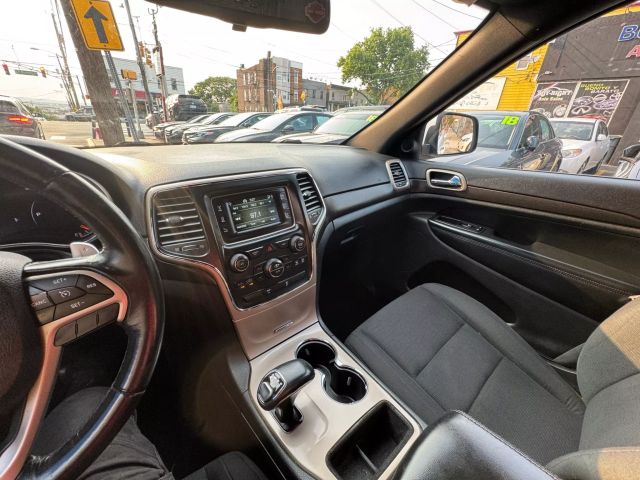 2015 JEEP GRAND CHEROKEE SUV V6, FLEX FUEL, 3.6 LITER LAREDO SPORT UTILITY 4D