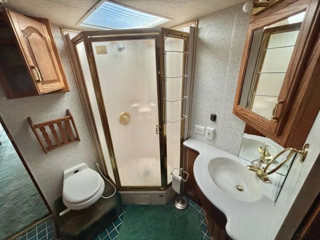 1997 Newmar Kountry - Image 5