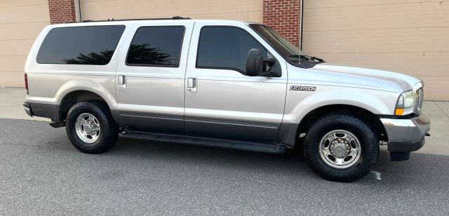 2002 Ford Excursion - Image 3