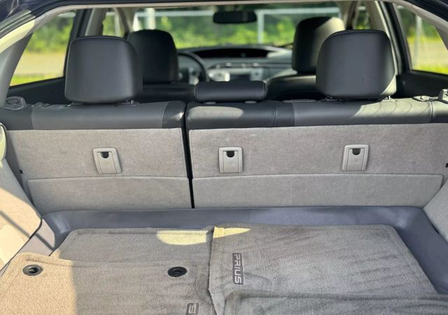 2012 Toyota Prius Four Hatchback 4d - Image 19